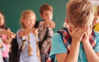 [CONFÉRENCE : SOUFFRANCES DANS LA COUR DE L&rsquo;ÉCOLE – MIEUX ARMER LES ENFANTS CONTRE LE HARCÈLEMENT]